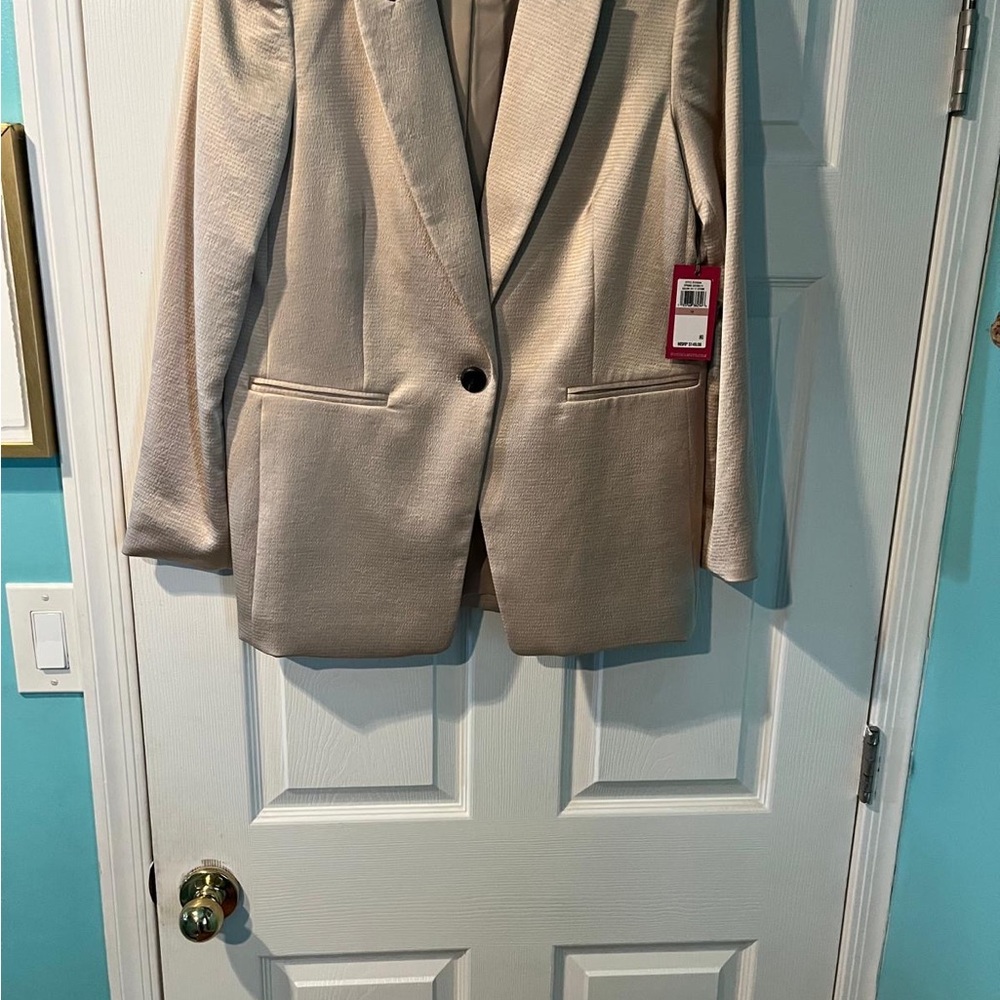 Elegant Cream Blazer